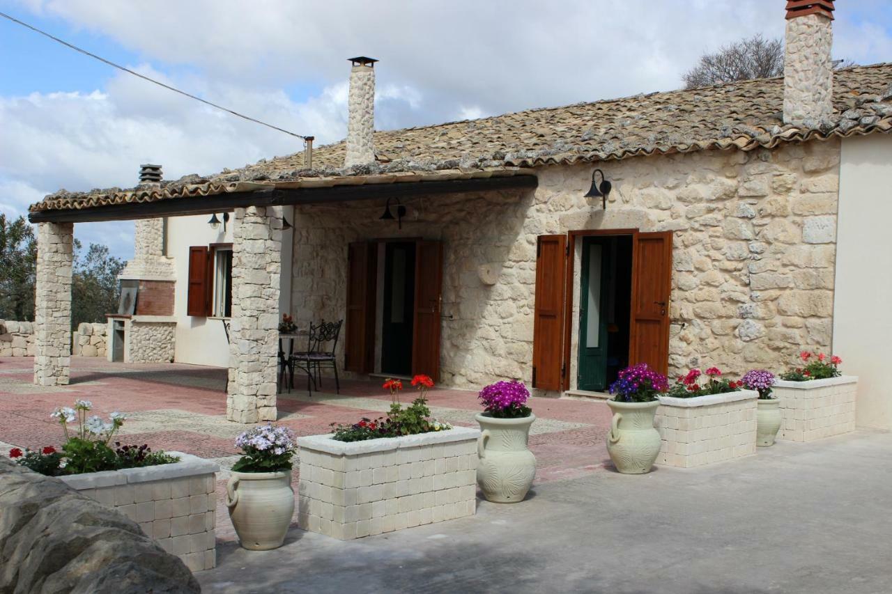 Villa Clara Chiaramonte Gulfi Exterior photo