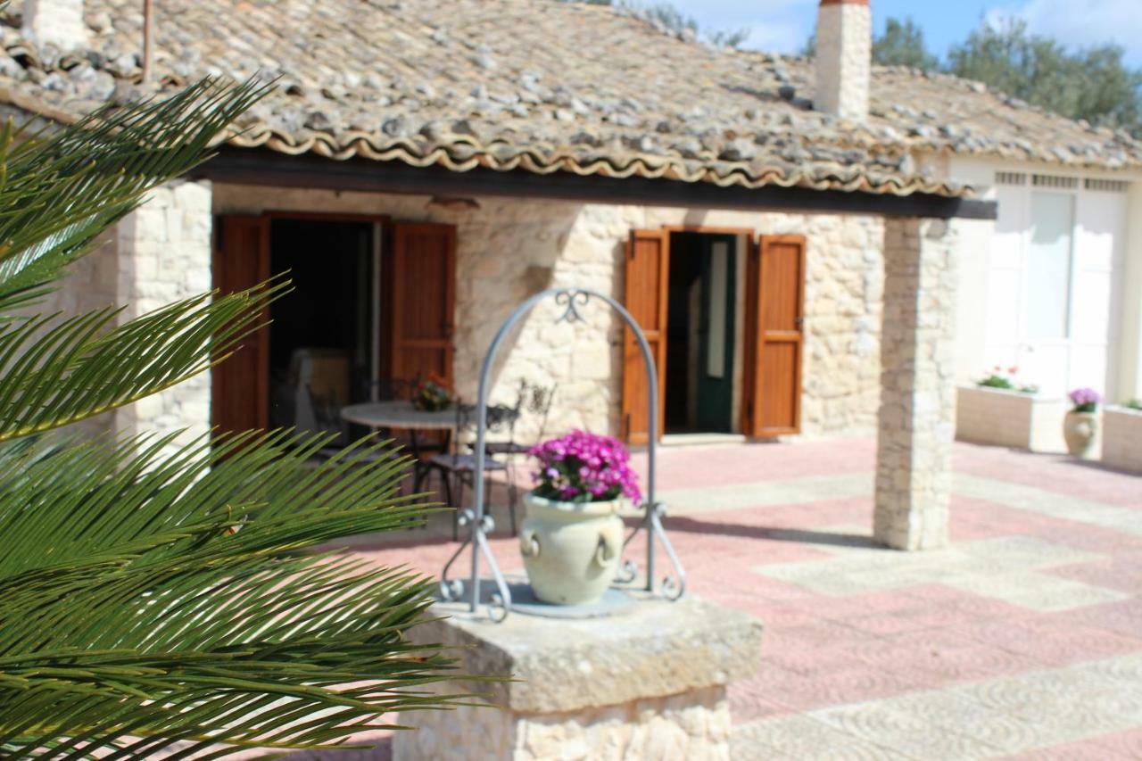 Villa Clara Chiaramonte Gulfi Exterior photo